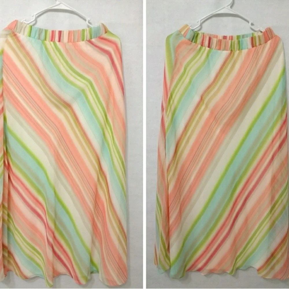 Chicos Brand Multicolor Maxi Skirt. - Picture 2 of 3